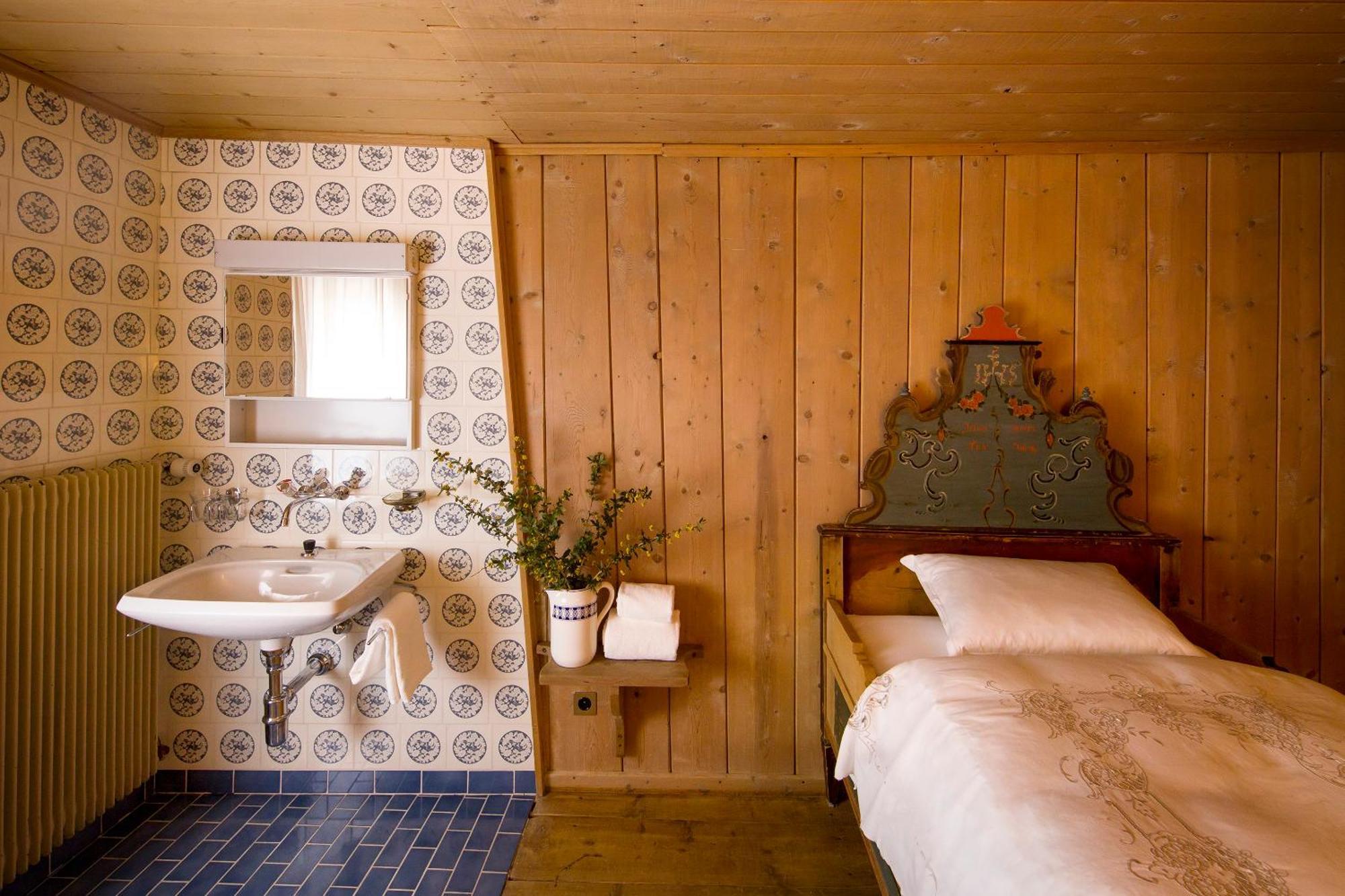 Hotel Chasa Chalavaina 뮈스테어 객실 사진